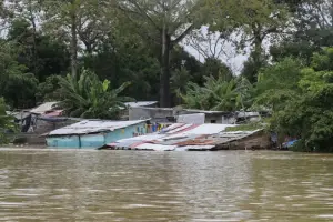 Gobierno colombiano enfrenta crisis agrícola por lluvias