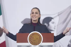 México propone puente aéreo humanitario hacia Cuba