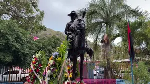 Matagalpinos participaron en diana y colocaron flores al héroe nacional, Augusto C. Sandino