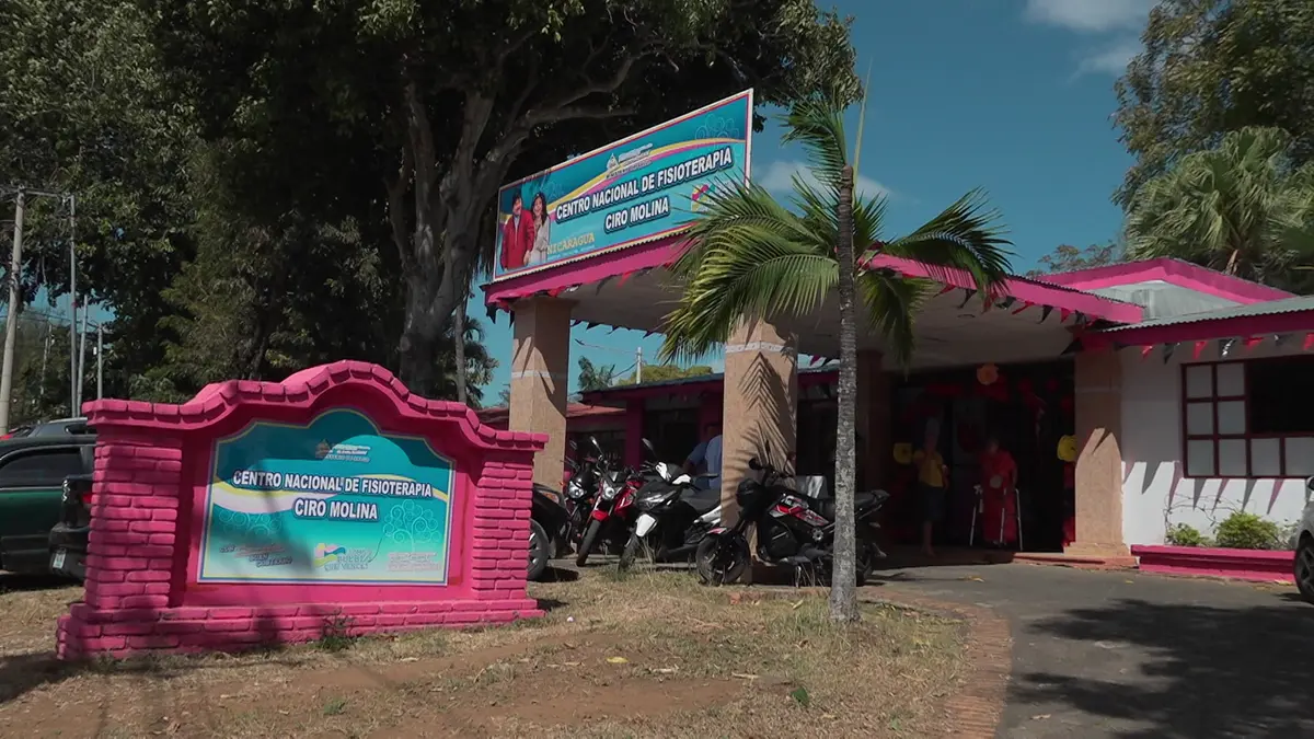 Centro Ciro Molina realiza feria de salud para atender a pacientes