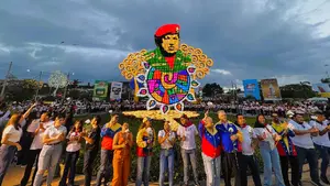 Juventud heroica rinde homenaje al comandante eterno Hugo Chávez