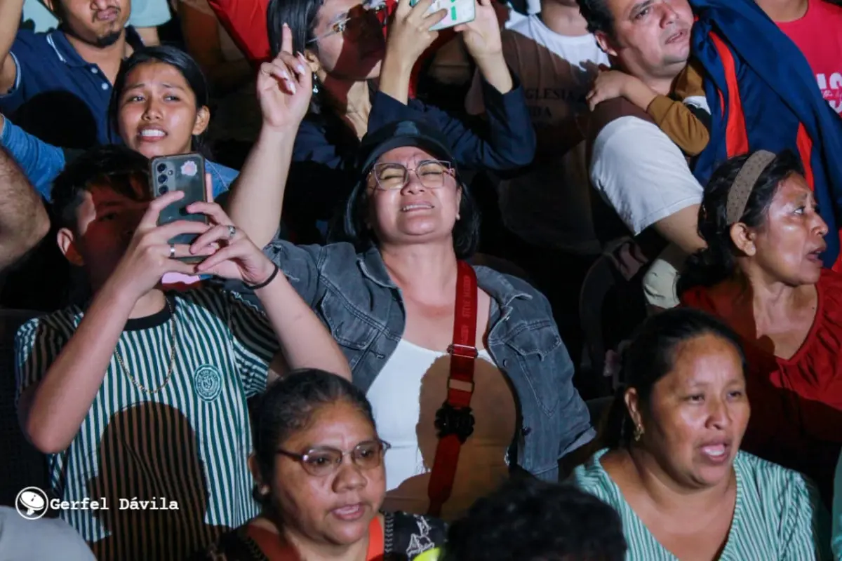Juventud se une en oración y alegría en el Festival de la Familia