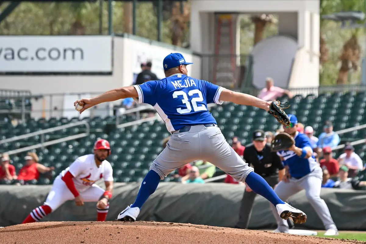 Nicaragua derrota 2x1 a los Cardenales con jonrón decisivo