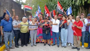 Nueva calle adoquinada mejora acceso y seguridad vial en comunidad de Dolores