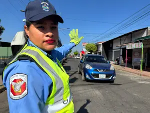 Mujeres policías, símbolo de lucha y liderazgo