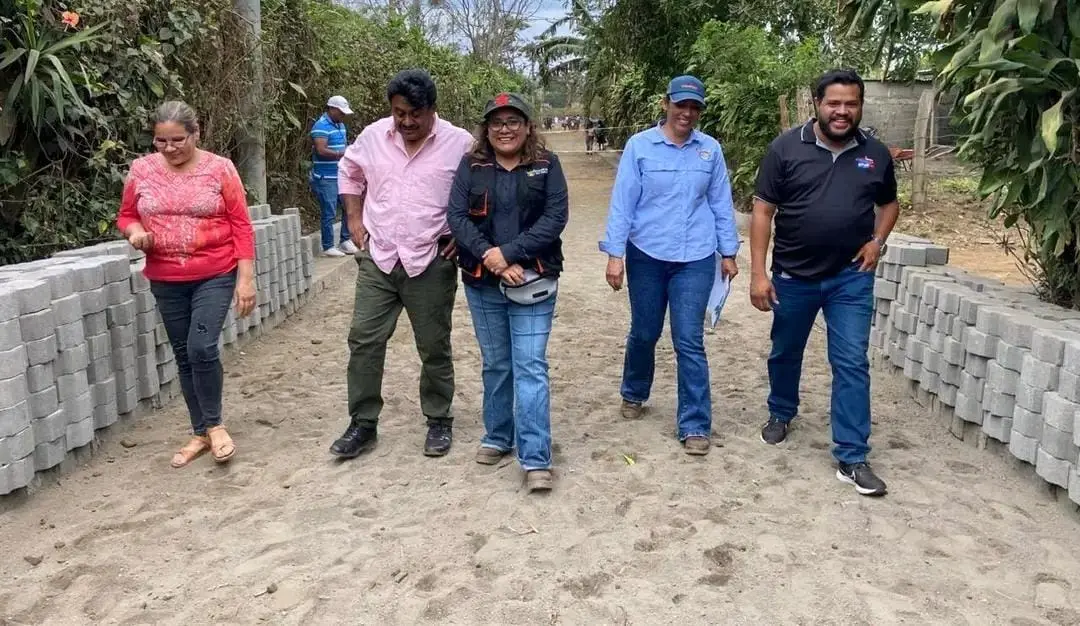 Avanzan proyectos de infraestructura y educación en San Marcos