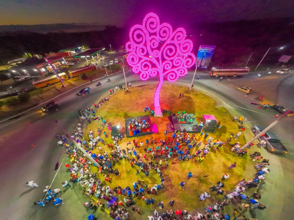 Masaya inaugura nuevo Árbol de la Vida en homenaje a Leonel Rugama