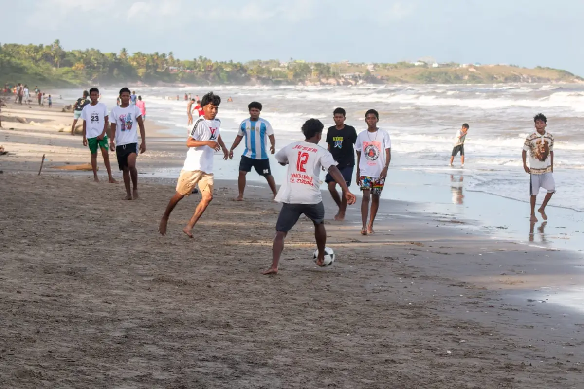 Playas del Caribe reciben a familias en un ambiente de paz y seguridad