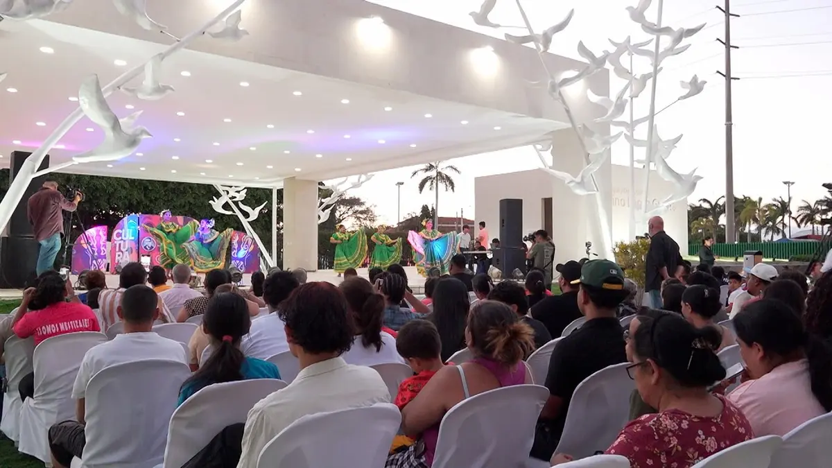 Managua: familias disfrutan de hermosa gala cultural en homenaje a la mujer nicaragüense