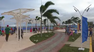 Familias de Cárdenas inauguran Malecón y Parque Acuático