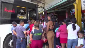 Familias se trasladan al interior del país para disfrutar de las vacaciones de semana santa