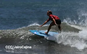 Talento nicaragüense brilla en campeonato nacional de surf