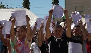 Mil 200 hombres y mujeres reciben el beneficio legal de convivencia familiar