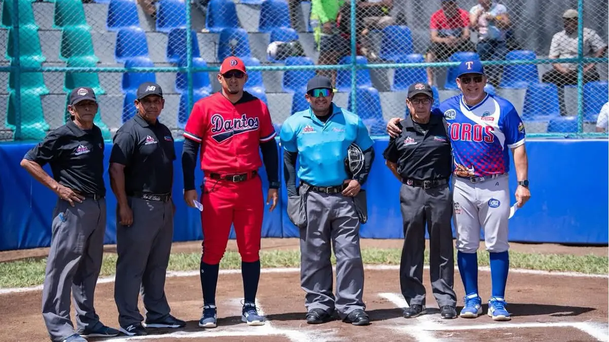 Inauguran Jaguar Stadium como sede de los Dantos en el Pomares