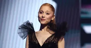 ¡Es oficial! Ariana Grande vuelve a la música con Petal