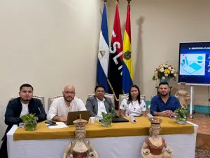 Comunicadores Sandinistas comparten conocimientos con estudiantes
