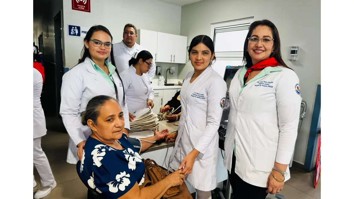 Chinandega: familias participan de la feria de salud gratuita