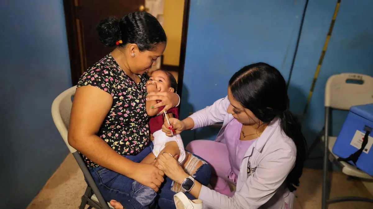 Campaña nacional de vacunación se desarrolla durante todo abril