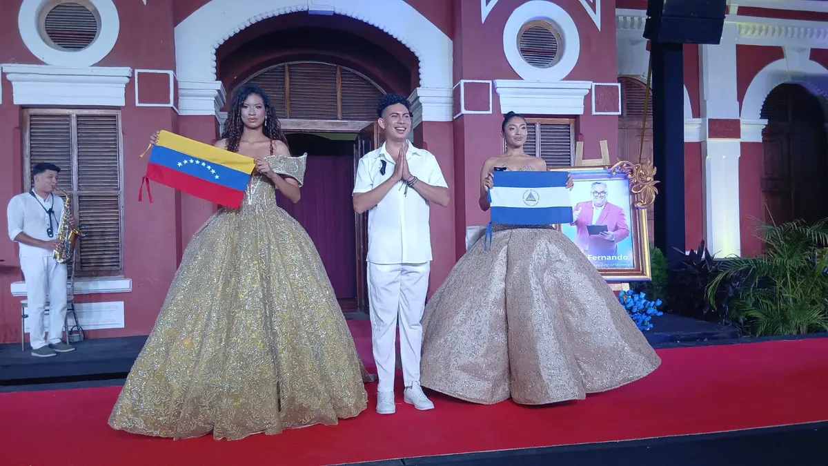 Pasarelas creativas destacan legado de Fernando Fuentes en Granada