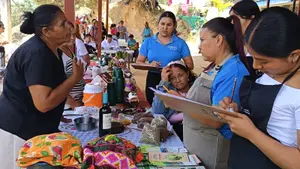 Familias de Macuelizo fortalecen economía con Feria del Café