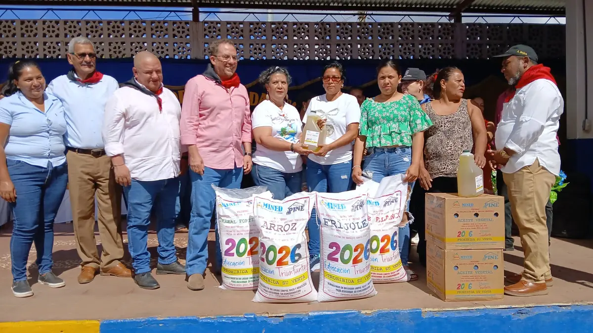 Carazo celebra entrega de merienda escolar en beneficio de la niñez