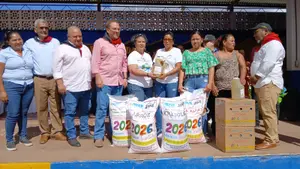 Carazo celebra entrega de merienda escolar en beneficio de la niñez
