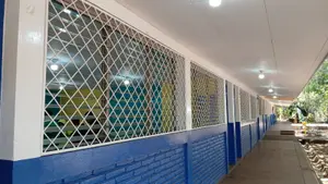 Comunidad educativa de Dolores estrena renovado Instituto Benito Salinas