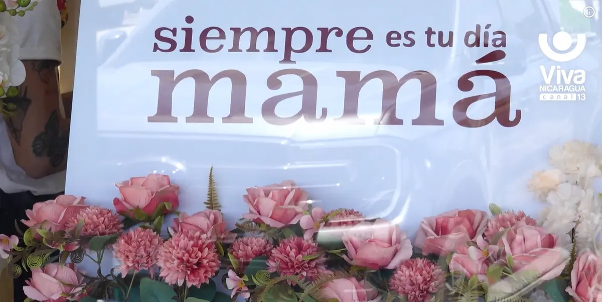 SIMAN consiente a mamá con descuentos, estilo y momentos inolvidables