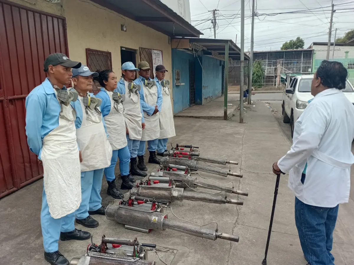 Familias de Laureles Norte fortalecen lucha antiepidémica