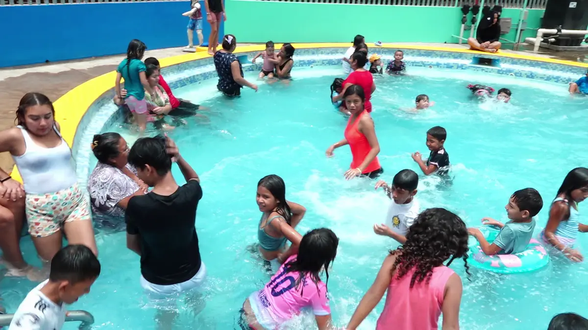Familias encuentran en Xilonem un espacio refrescante y seguro