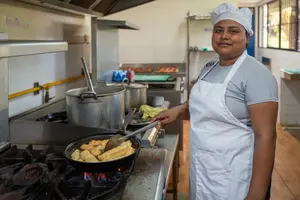 Feria gastronómica rescata dulces y postres tradicionales