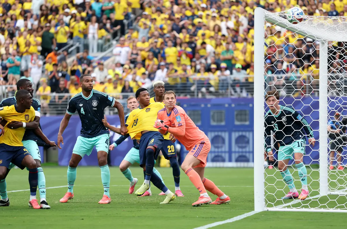 Ecuador derrota a Alemania y mantiene vivo el sueño mundialista