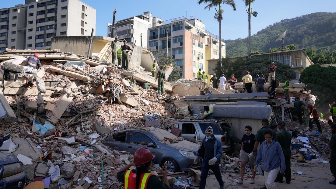 Venezuela eleva a 589 la cifra de fallecidos tras los terremotos