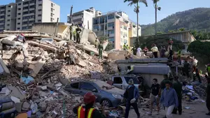 Venezuela eleva a 589 la cifra de fallecidos tras los terremotos