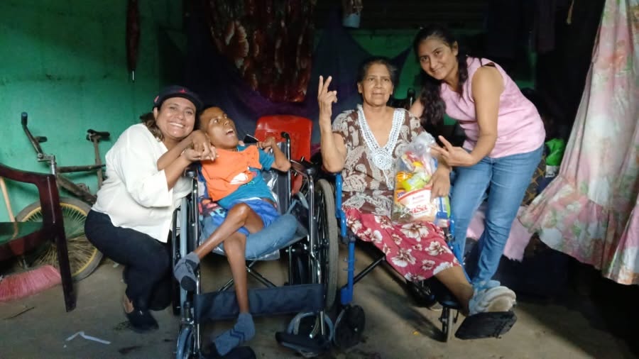 Carazo: entregan sillas de ruedas a familias de San Marcos