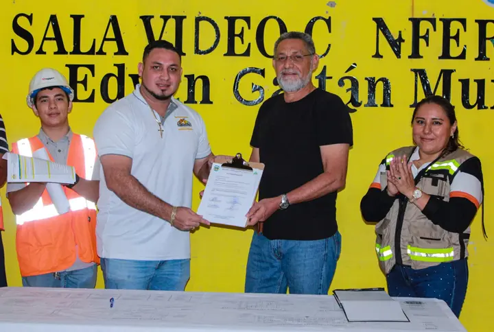 Catarina fortalece educación técnica con nueva escuela de oficios