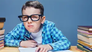 Cuidados visuales en los niños: señales de alerta que no debes ignorar