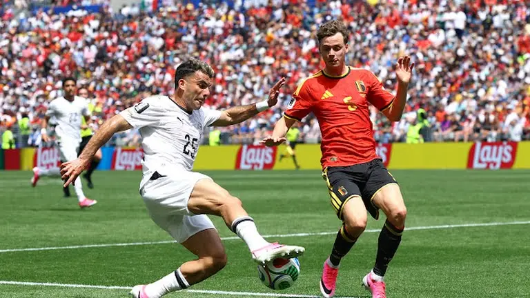 Bélgica evita la derrota ante Egipto en un intenso duelo mundialista
