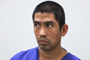 Hombre encontrado infraganti robando en Loma de Chico Pelón