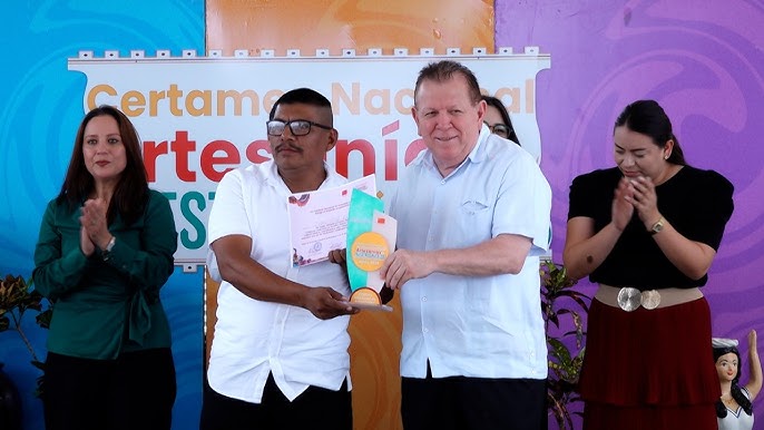Realizan premiación del certamen nacional artesanías de nuestros pueblos