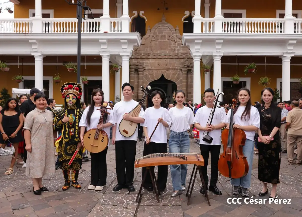 Casa de los Tres Mundos recibe delegación artística de China