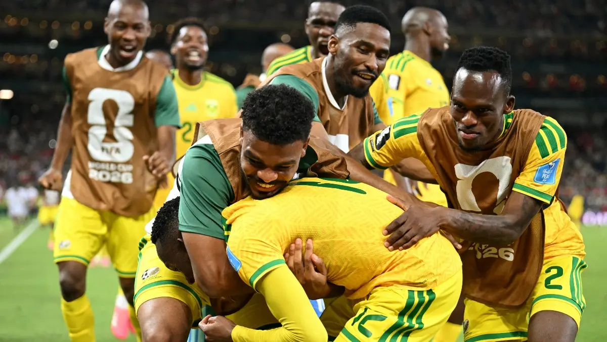 Sudáfrica hace historia y clasifica por primera vez a la fase eliminatoria de un Mundial