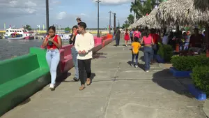 Familias se divierten con los espacios que ofrece el Puerto Salvador Allende