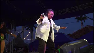 "El Rey del Chinamo" celebra a lo grande su cumpleaños 64