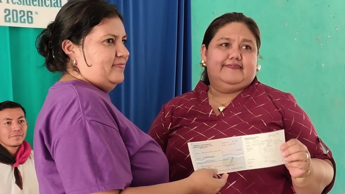 Más de 2 mil maestros de Nueva Segovia reciben el bono presidencial