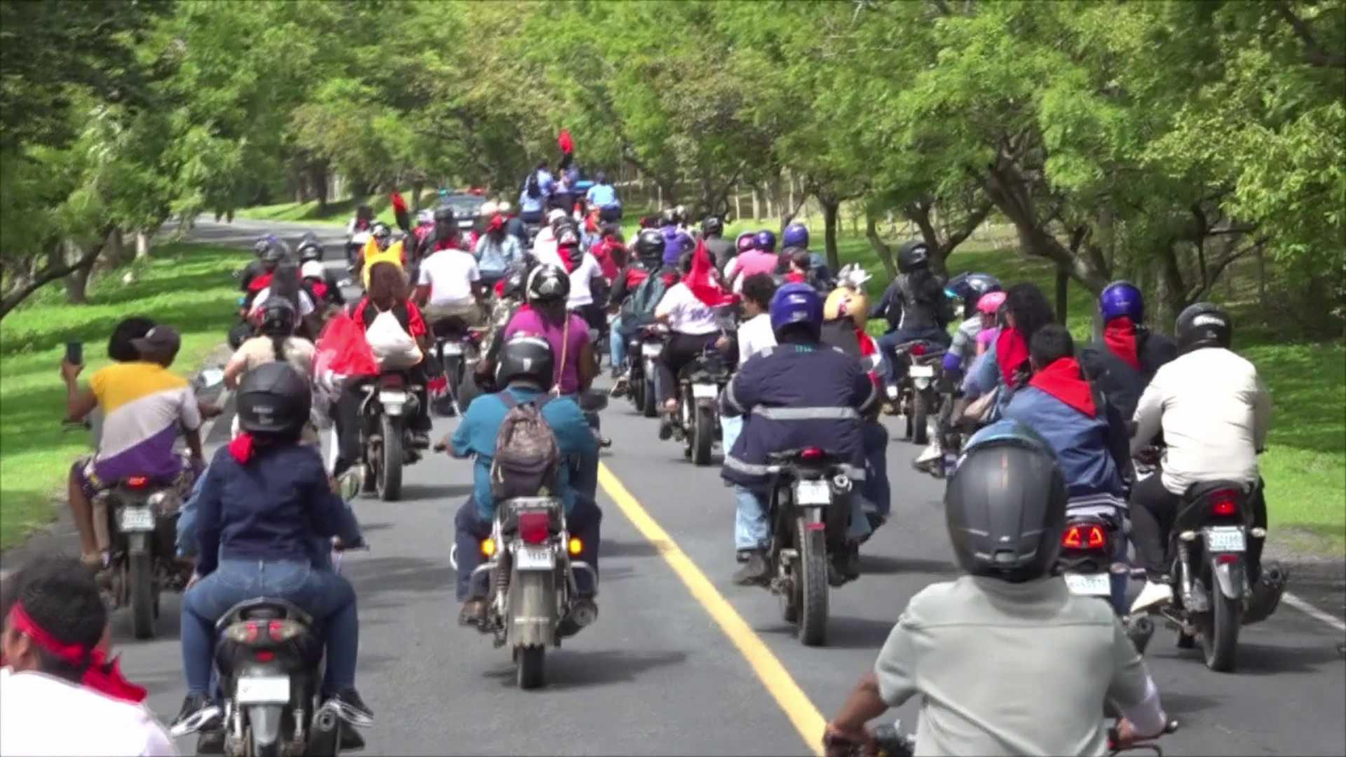 Militancia de Nueva Segovia participa en caravana motorizada