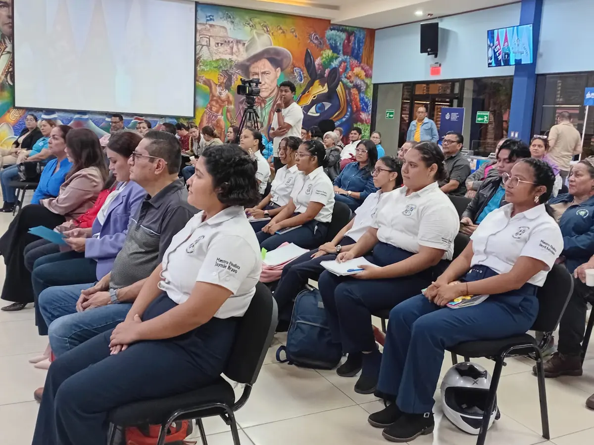 Más de 5 mil docentes participan en programa de educación inclusiva