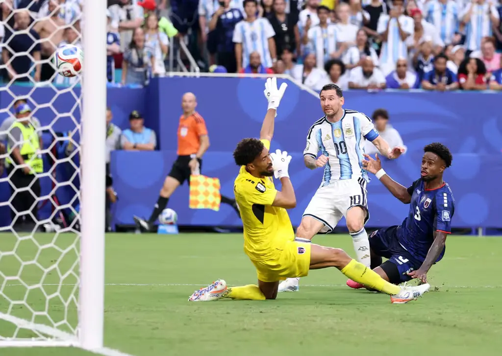 Argentina elimina a Cabo Verde en un duelo de infarto