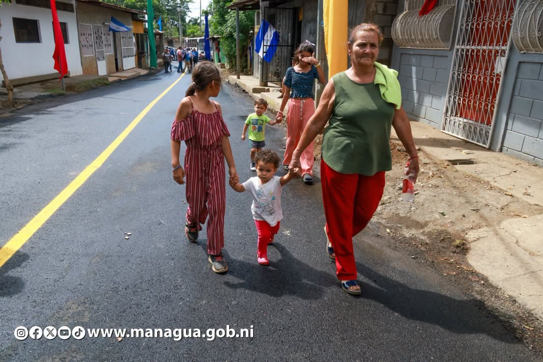 Managua: familias del barrio Luis Alfonso estrenan calles