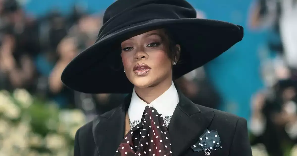 Rihanna vuelve a los escenarios con una sorpresiva presentación junto a Jay-Z